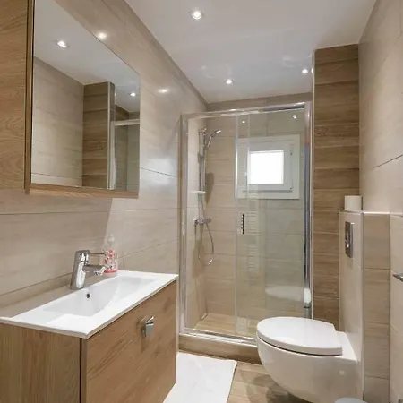 Kalamaria Brand New 2 Bedroom *